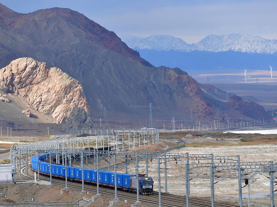 China - Europa block trains and public trains